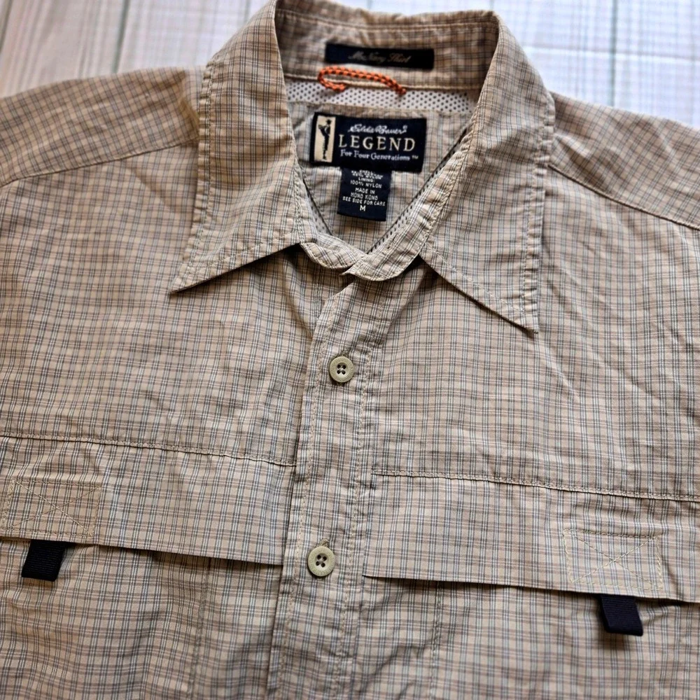 Eddie Bauer Legend Earthtech McNary Short Sleeve Medium Tan Plaid Fishing Vented